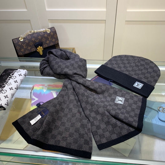 Louis Vuitton Scarf Set