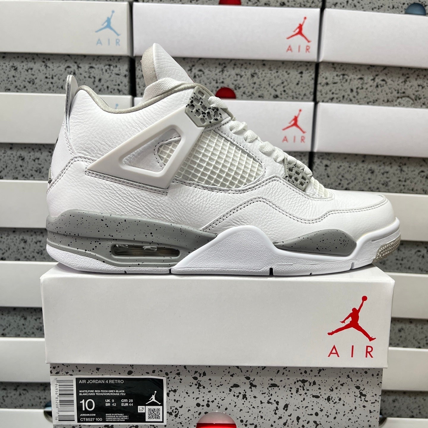 Air Jordan 4 Retro