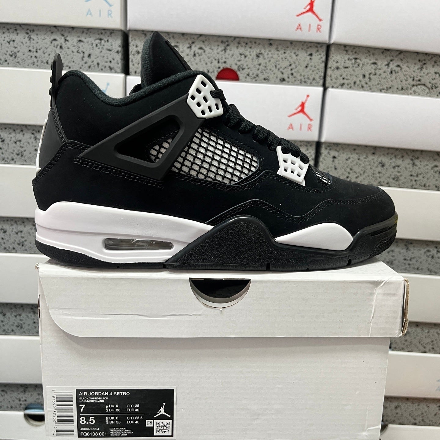Air Jordan 4 Retro